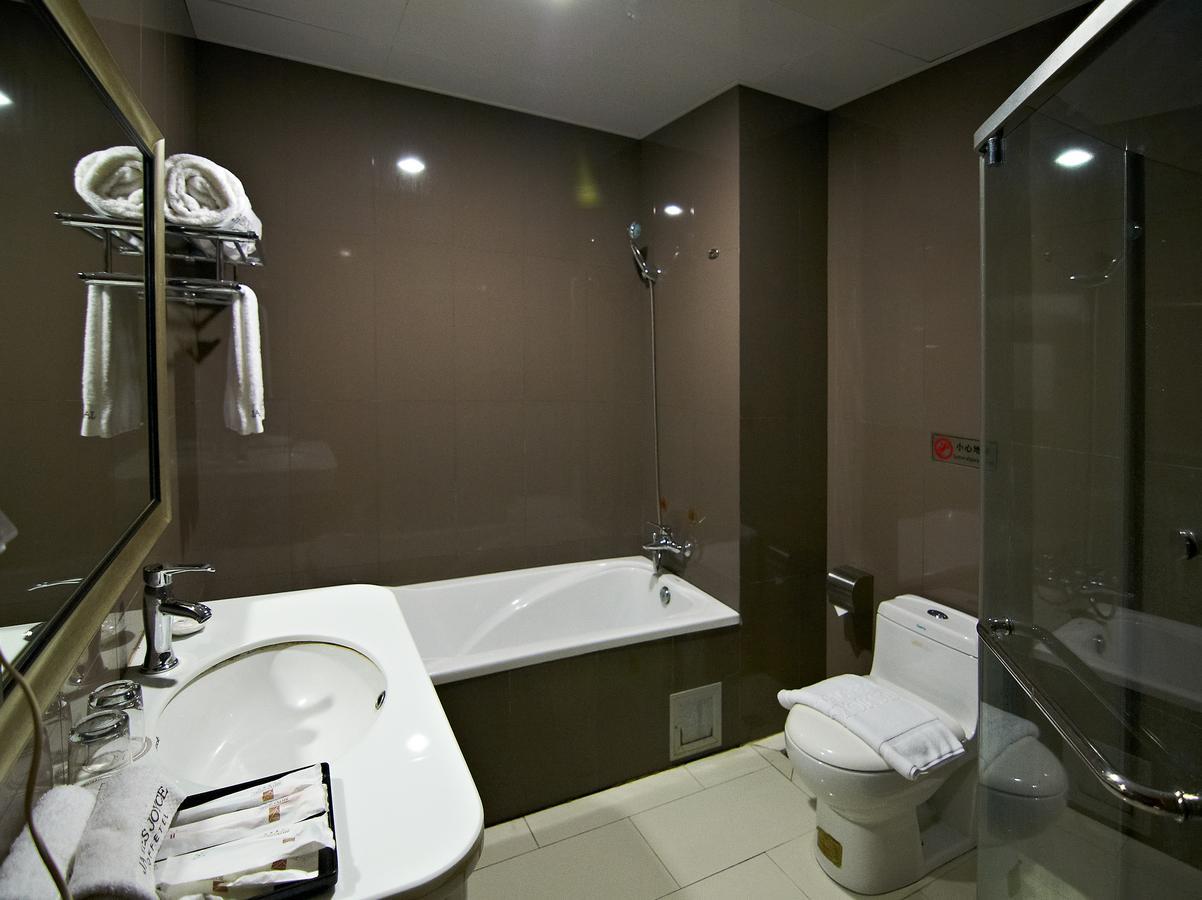 James Joyce Coffetel Hotel Guangzhou Shi Jing City Square Branch Exteriör bild