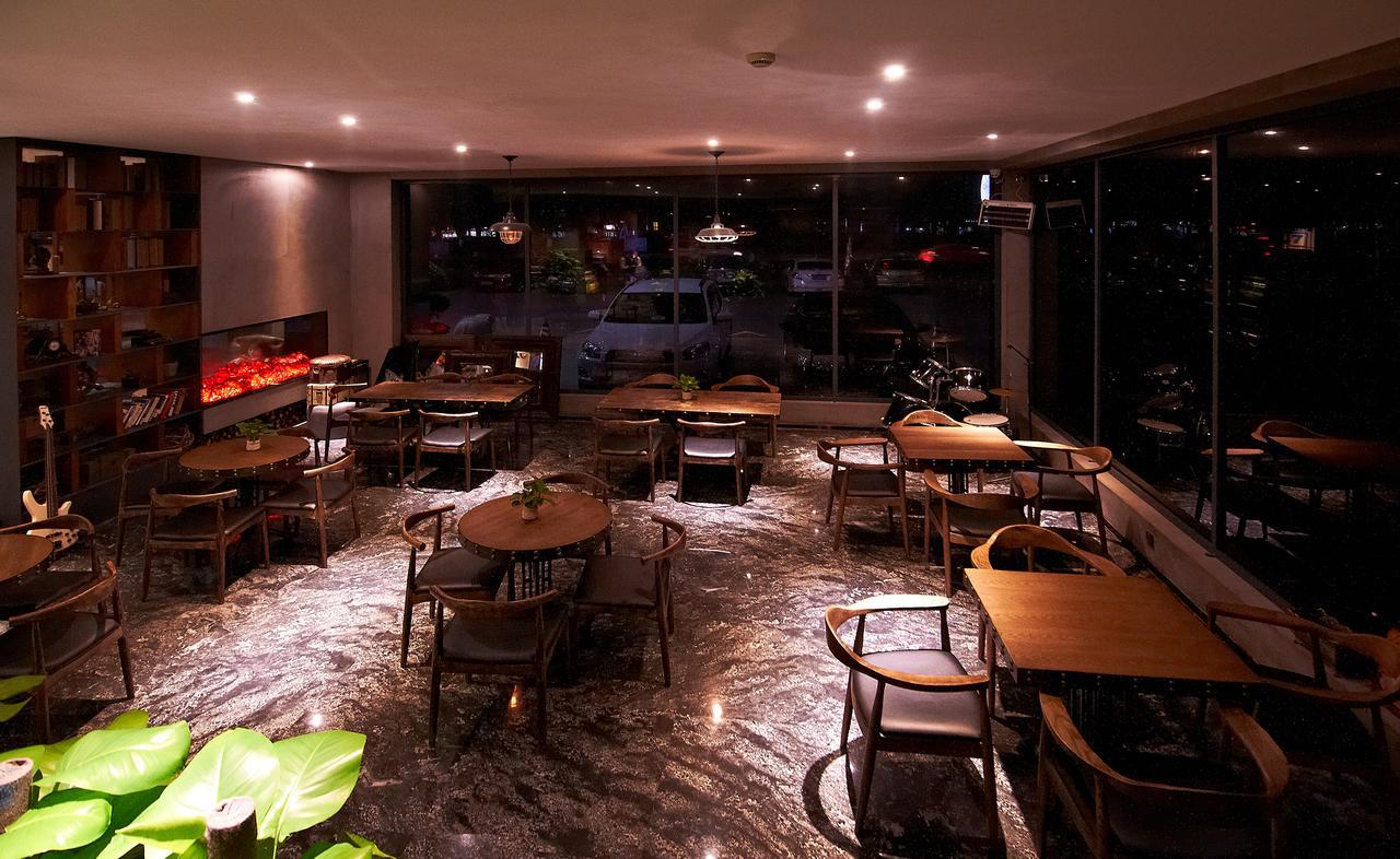 James Joyce Coffetel Hotel Guangzhou Shi Jing City Square Branch Exteriör bild