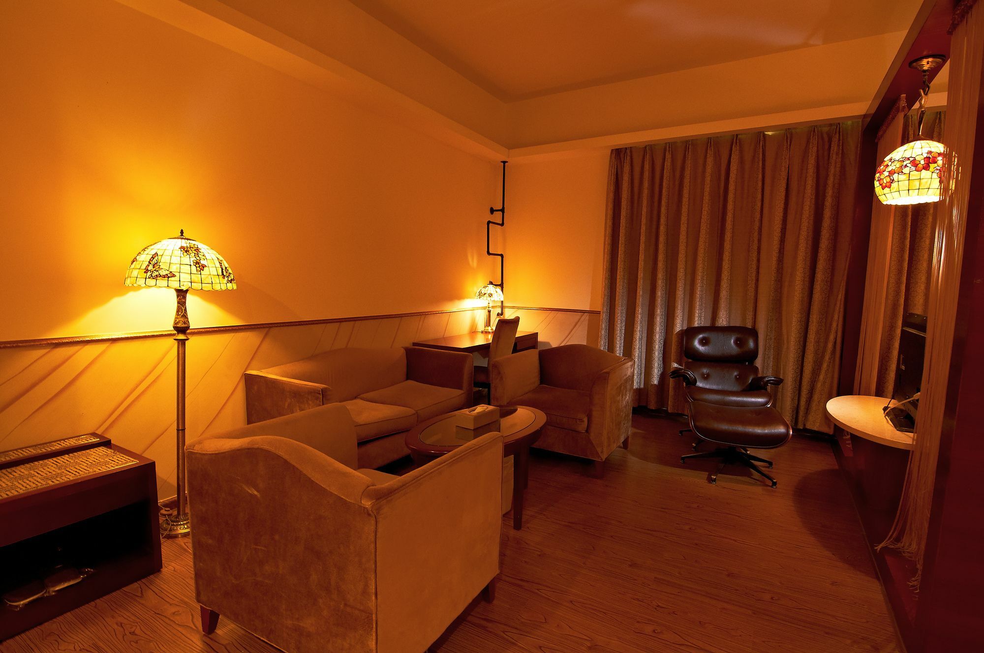 James Joyce Coffetel Hotel Guangzhou Shi Jing City Square Branch Exteriör bild