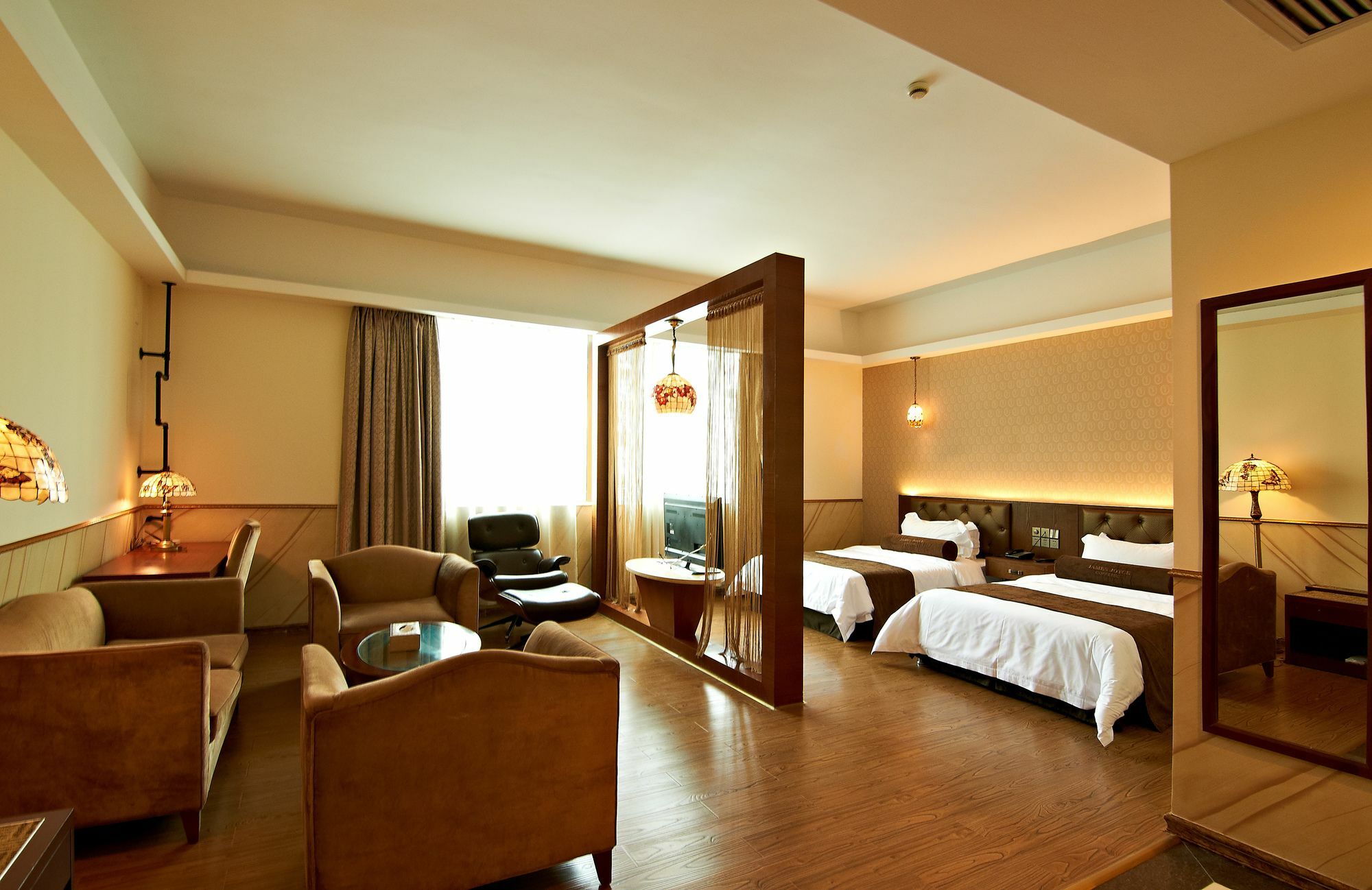 James Joyce Coffetel Hotel Guangzhou Shi Jing City Square Branch Exteriör bild