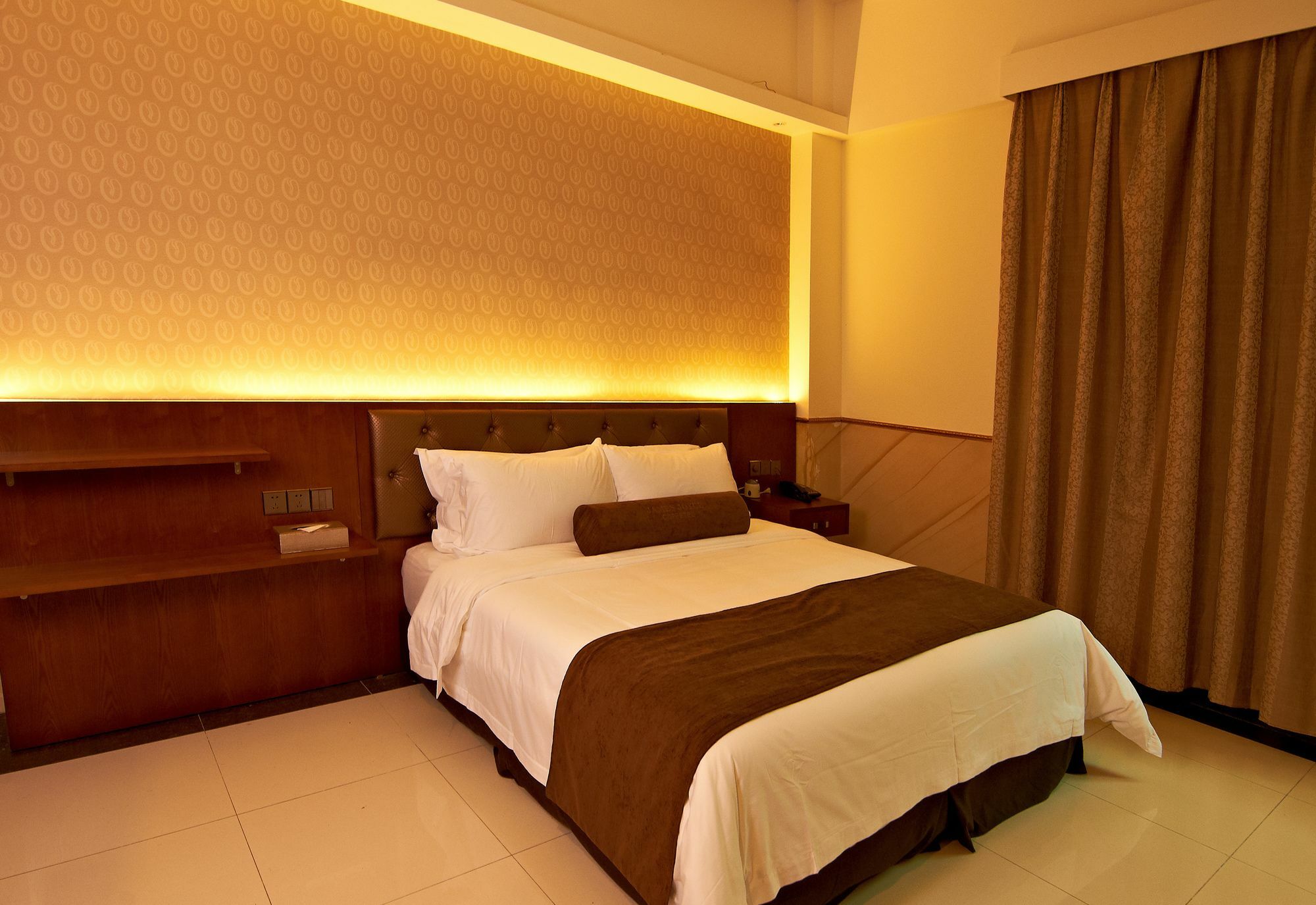 James Joyce Coffetel Hotel Guangzhou Shi Jing City Square Branch Exteriör bild